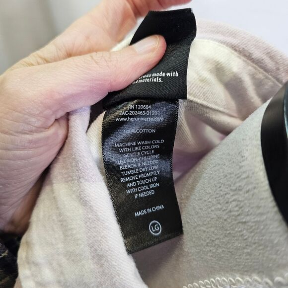 Her Universe Studio Ghibli Kiki's Delivery Service Best Witch Flannel Size Large - Picture 9 of 9